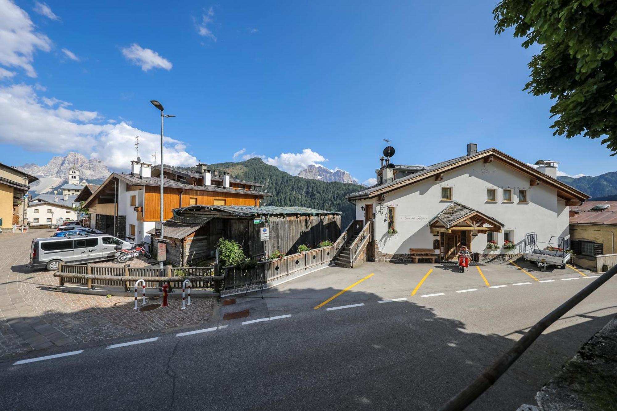 Cesa Dele Angele Colle Santa Lucia